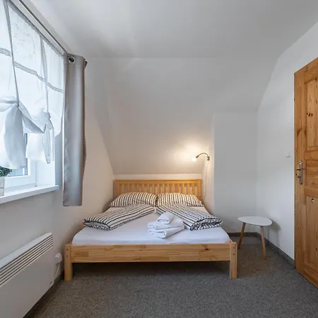 Happy Klinovec Apartment